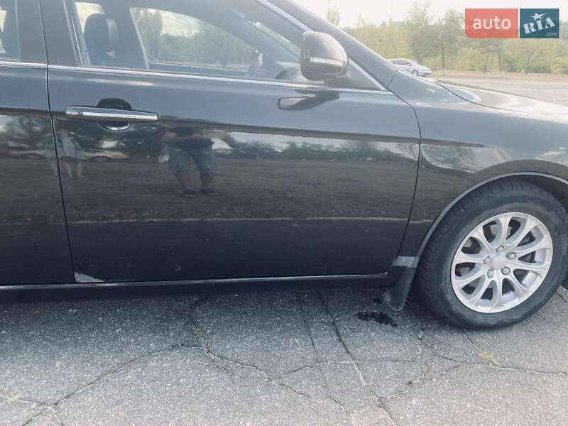Седан Geely Emgrand 8 (EC8) 2014 в Кам'янському