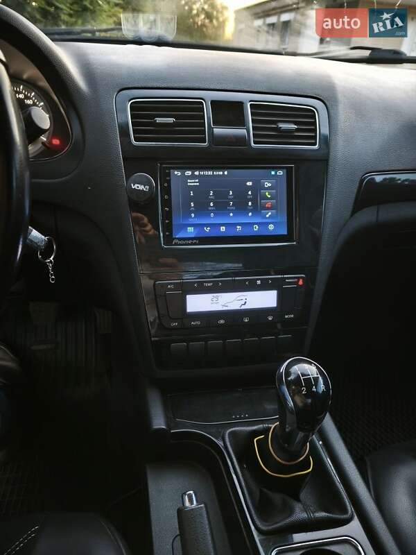 Седан Geely Emgrand 8 (EC8) 2014 в 
