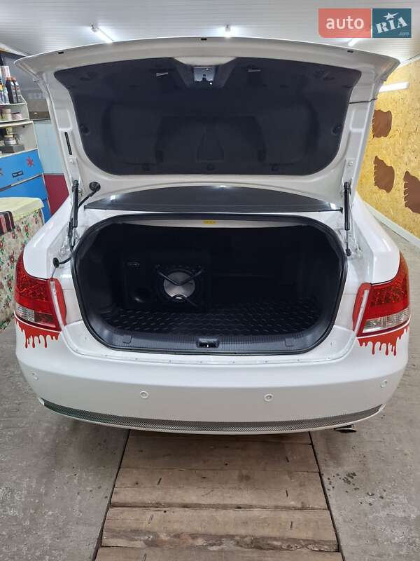 Седан Geely Emgrand 8 (EC8) 2014 в Александрие