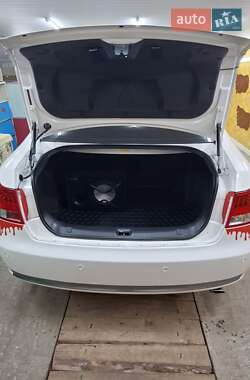 Седан Geely Emgrand 8 (EC8) 2014 в 