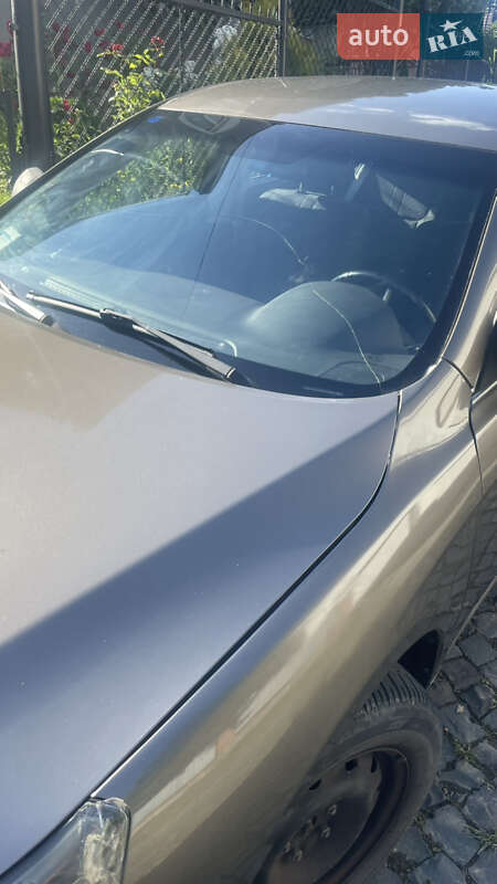 Седан Geely Emgrand 8 (EC8) 2014 в Ужгороді