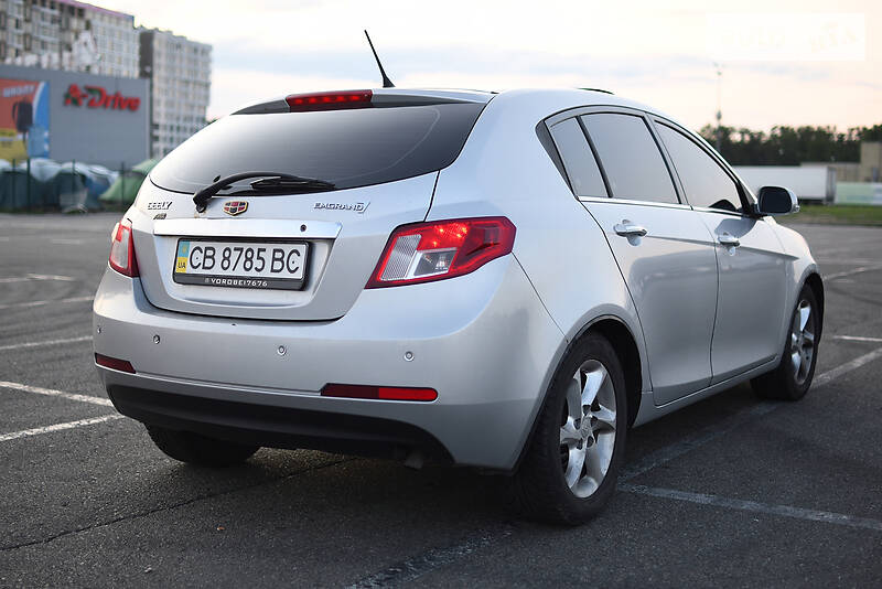 Хэтчбек Geely Emgrand EC7-RV 2013 в Киеве