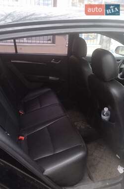Хэтчбек Geely Emgrand EC7-RV 2013 в 