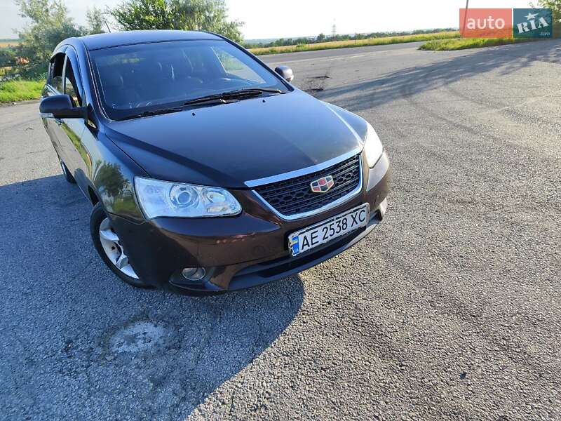 Хэтчбек Geely Emgrand EC7-RV 2012 в 