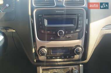 Хетчбек Geely Emgrand EC7-RV 2012 в 