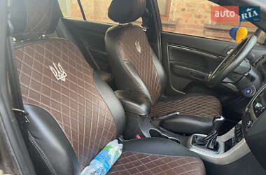 Хетчбек Geely Emgrand EC7-RV 2012 в 