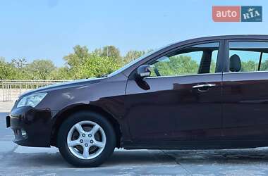 Хетчбек Geely Emgrand EC7-RV 2012 в 