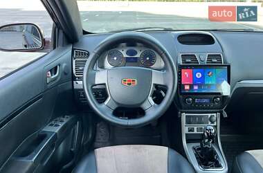Хетчбек Geely Emgrand EC7-RV 2012 в 