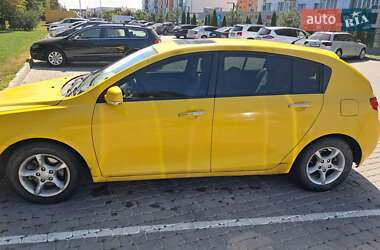Хетчбек Geely Emgrand EC7-RV 2011 в 