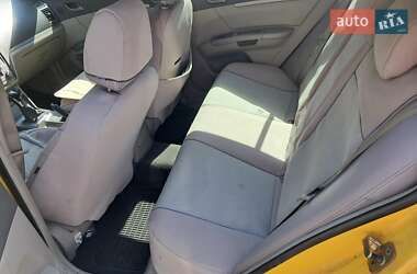 Хетчбек Geely Emgrand EC7-RV 2011 в 