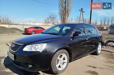 Хэтчбек Geely Emgrand EC7-RV 2013 в 