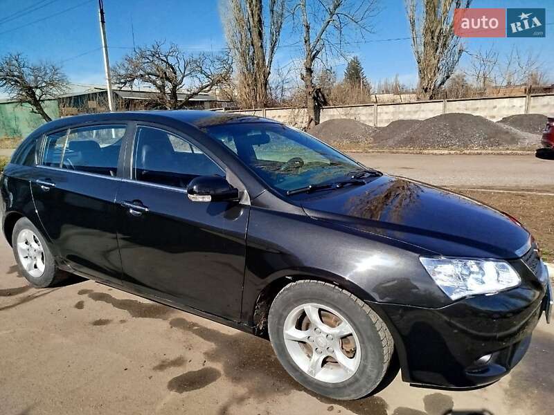 Geely Emgrand EC7-RV 2013