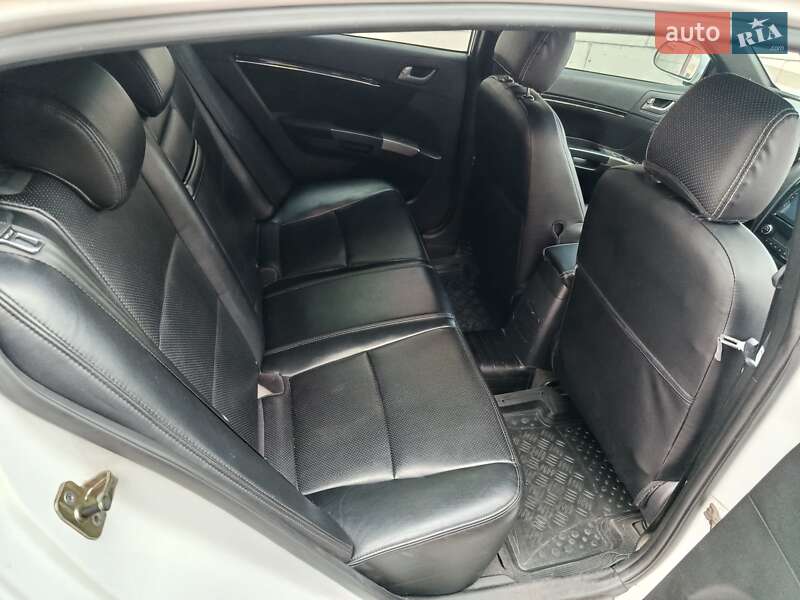 Хэтчбек Geely Emgrand EC7-RV 2012 в Терновке фото 11 Хэтчбек Geely Emgrand EC7-RV 2012 в Терновке