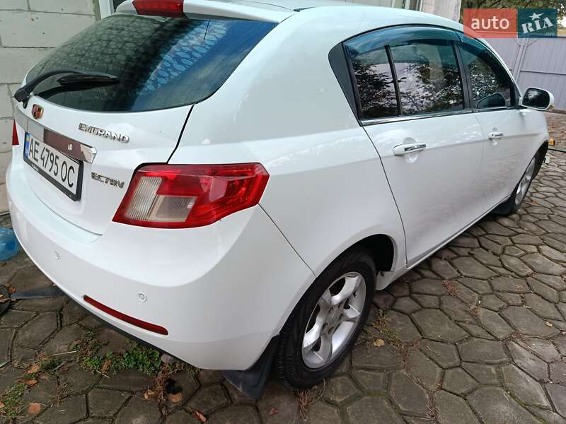 Хэтчбек Geely Emgrand EC7-RV 2012 в Терновке фото 3 Хэтчбек Geely Emgrand EC7-RV 2012 в Терновке