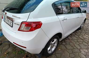 Хетчбек Geely Emgrand EC7-RV 2012 в 