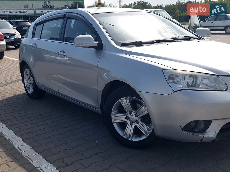Geely Emgrand EC7-RV 2012