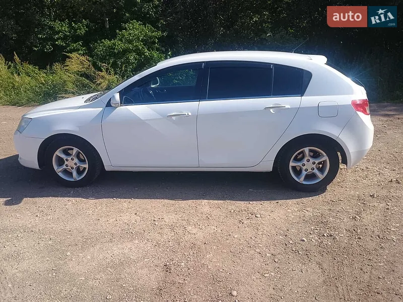 Geely Emgrand EC7-RV