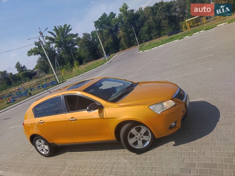 Geely Emgrand EC7-RV