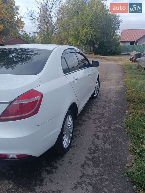 Седан Geely Emgrand EV253 2016 в Кривом Роге