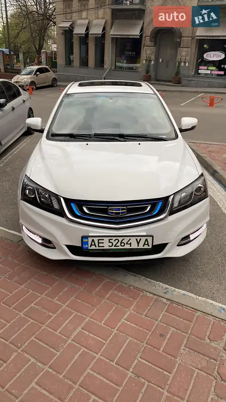 Geely Emgrand EV300