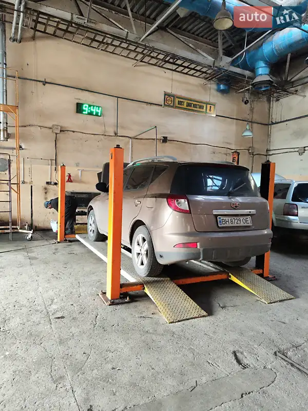 Внедорожник / Кроссовер Geely Emgrand X7 2013 в 