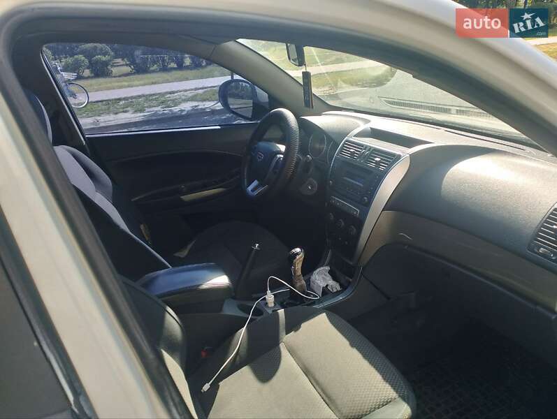 Внедорожник / Кроссовер Geely Emgrand X7 2013 в Киеве