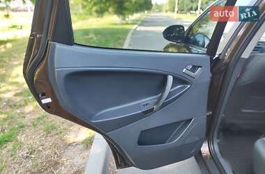 Позашляховик / Кросовер Geely Emgrand X7 2014 в 