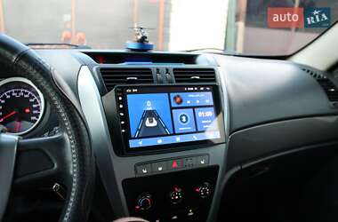 Внедорожник / Кроссовер Geely Emgrand X7 2015 в 