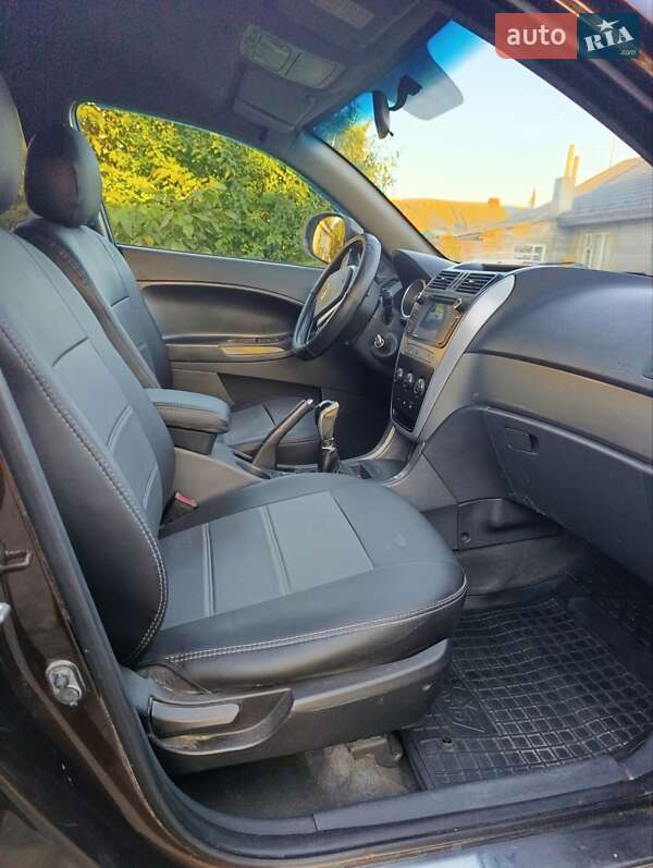 Внедорожник / Кроссовер Geely Emgrand X7 2015 в Луцке