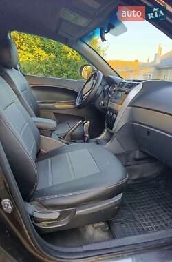 Позашляховик / Кросовер Geely Emgrand X7 2015 в 