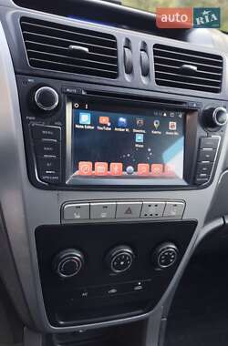 Позашляховик / Кросовер Geely Emgrand X7 2015 в 