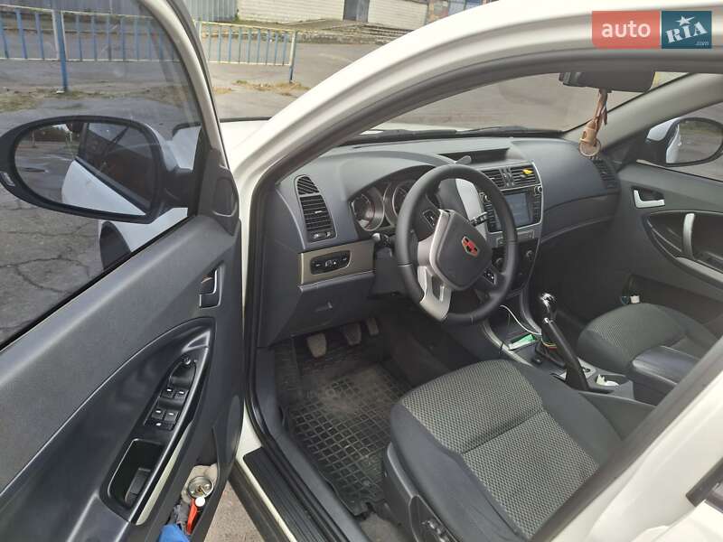 Позашляховик / Кросовер Geely Emgrand X7 2014 в Житомирі