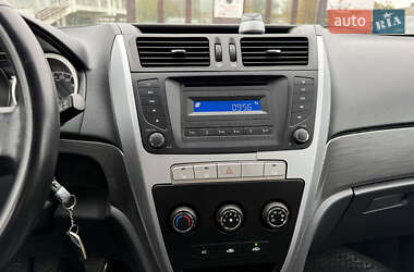Позашляховик / Кросовер Geely Emgrand X7 2013 в 