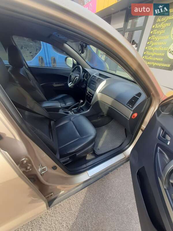 Позашляховик / Кросовер Geely Emgrand X7 2014 в Шумську