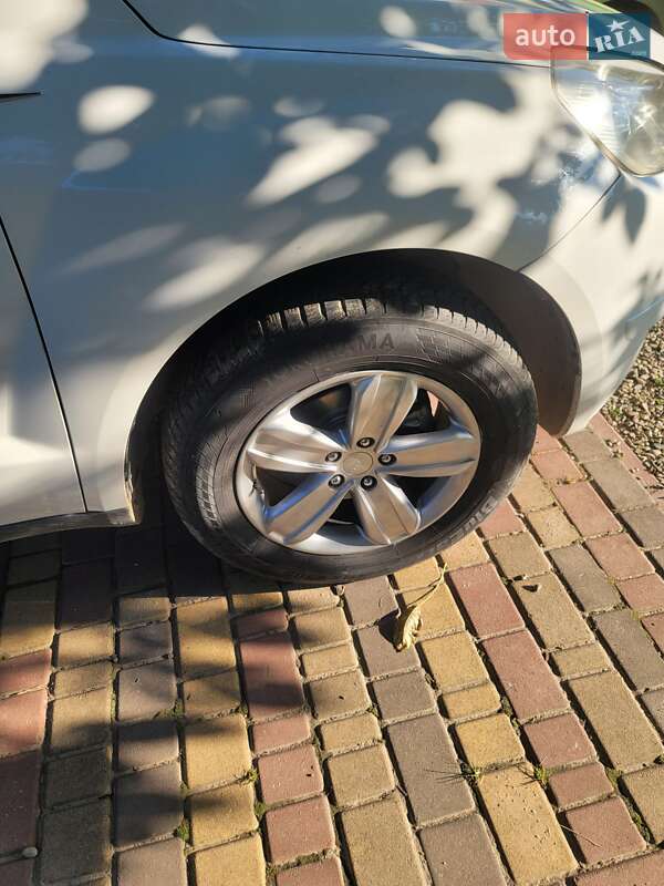 Внедорожник / Кроссовер Geely Emgrand X7 2014 в Калуше