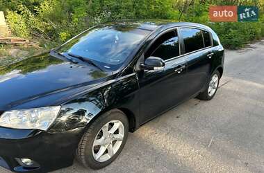Хетчбек Geely Emgrand 2013 в 