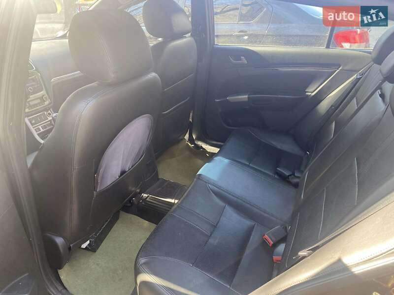 Хэтчбек Geely Emgrand 2013 в Львове