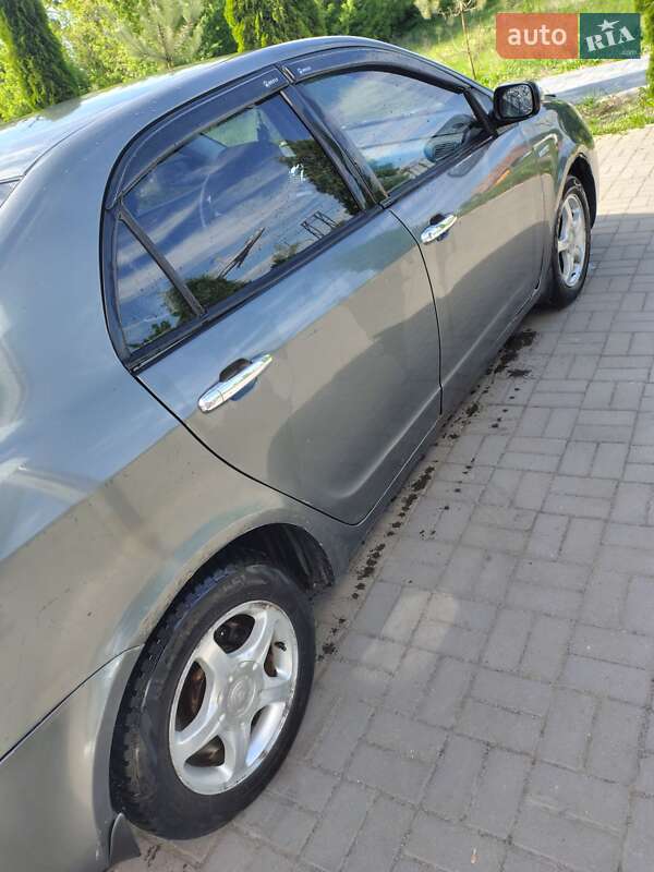 Седан Geely FC 2008 в Дубні