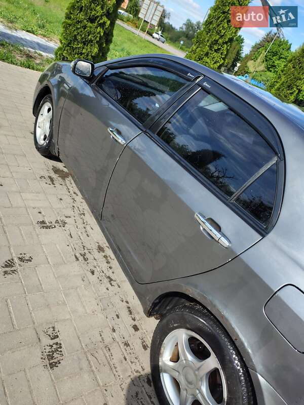 Седан Geely FC 2008 в Дубні
