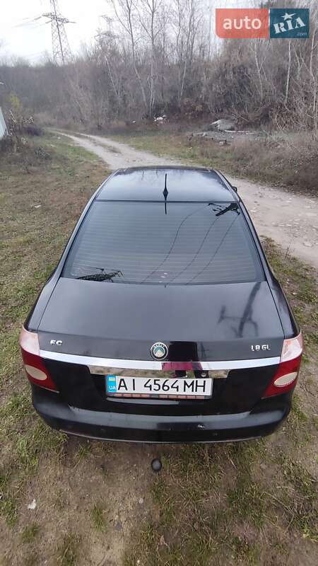 Седан Geely FC 2008 в Каневі