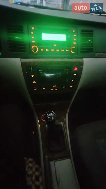 Седан Geely FC 2008 в Каневі