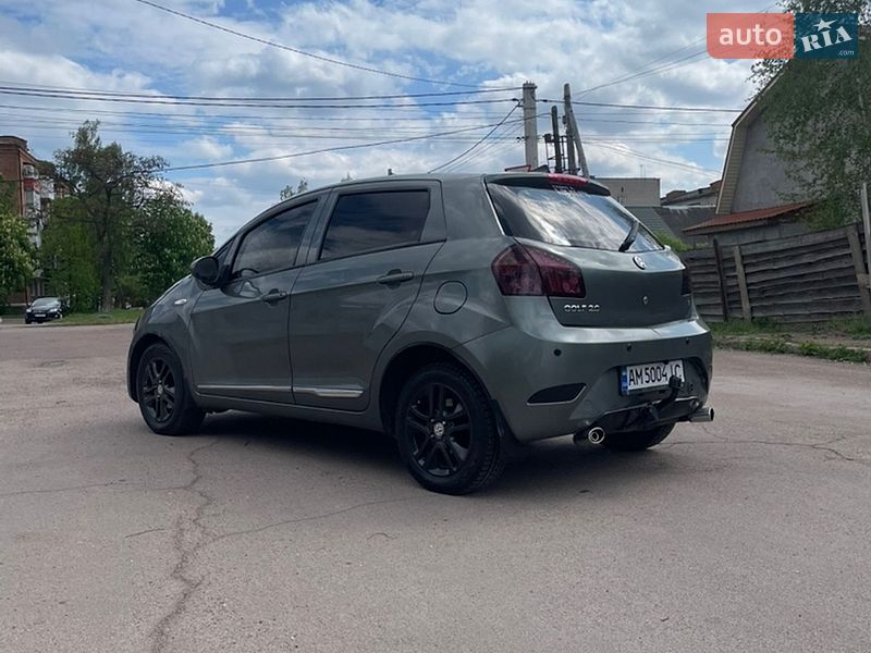 Хэтчбек Geely GC5 2015 в Коростене