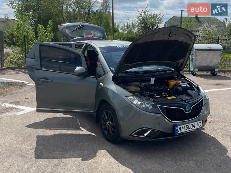 Хэтчбек Geely GC5 2015 в Коростене
