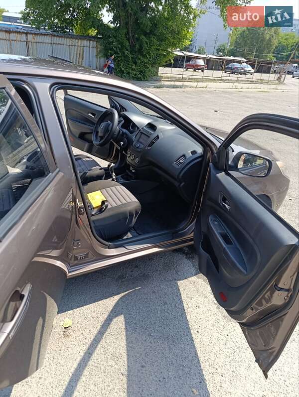 Седан Geely GC6 2014 в Запоріжжі фото 29 Седан Geely GC6 2014 в Запоріжжі