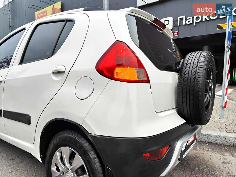 Хетчбек Geely GХ2 2013 в Києві