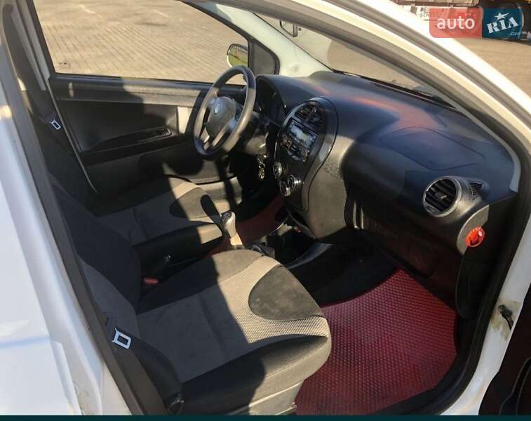 Позашляховик / Кросовер Geely LC Cross 2013 в Кременці