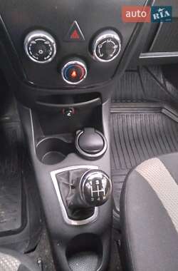 Хэтчбек Geely LC 2013 в 