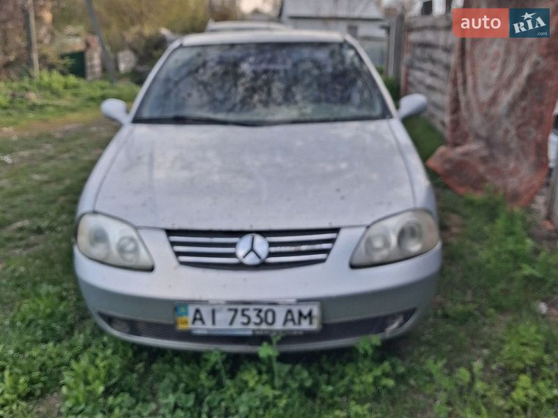 Geely Maple C82 2010