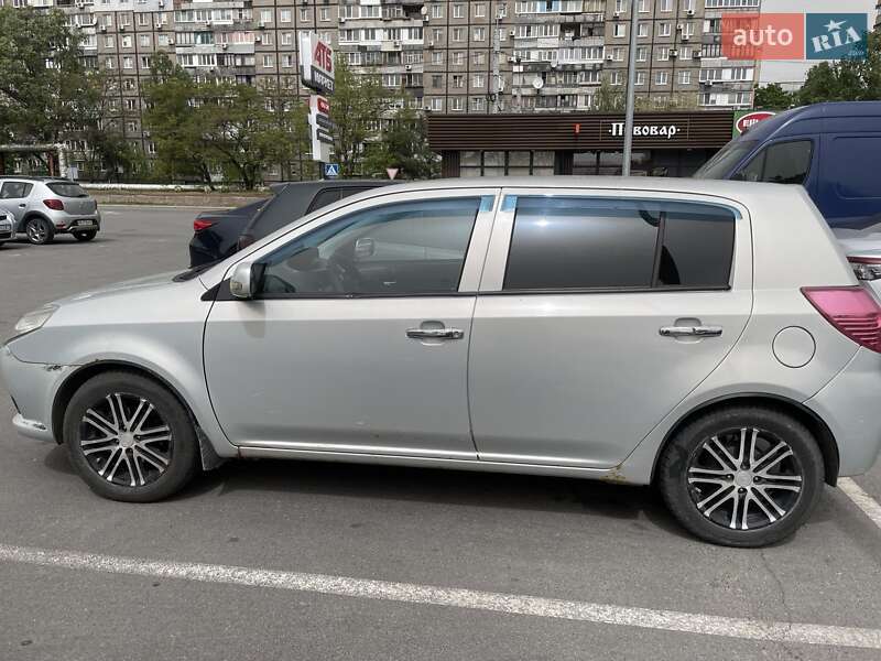 Geely MK-2 2011