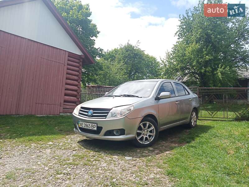 Седан Geely MK-2 2012 в Солотвине